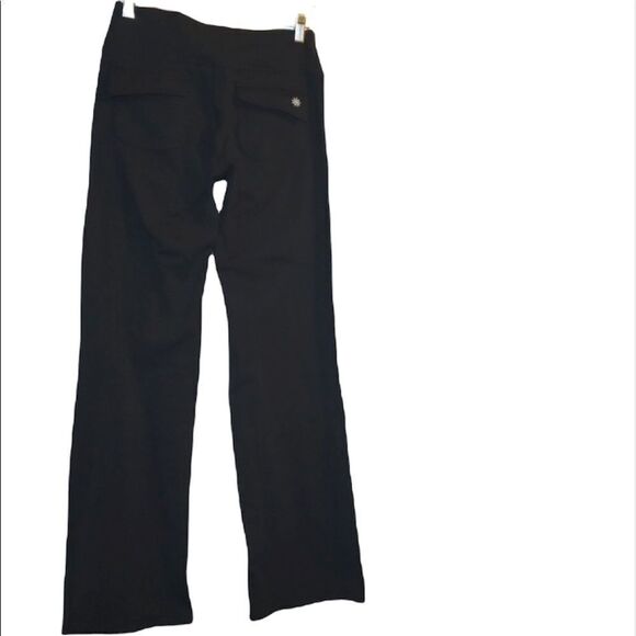 ✨ Athleta Fusion Flap Pocket Yoga Pants✨ - Picture 4 of 8